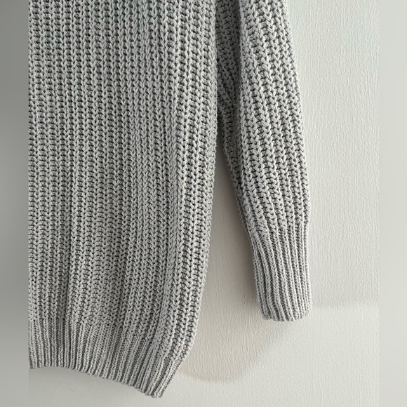 Gray knit crew neck sweater - Picture 2 of 3